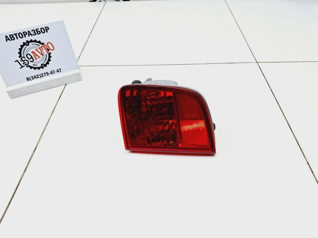 Фонарь задний в бампер правый Toyota Land Cruiser J200