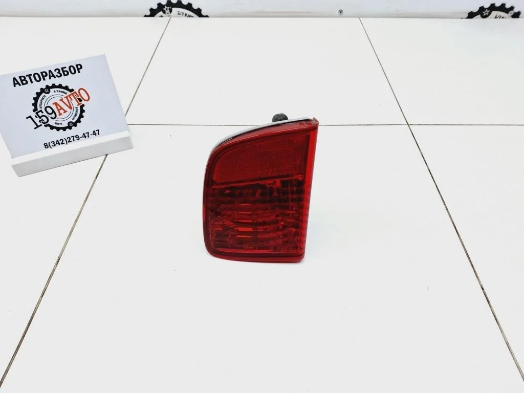 Фонарь задний в бампер правый Toyota Land Cruiser J200