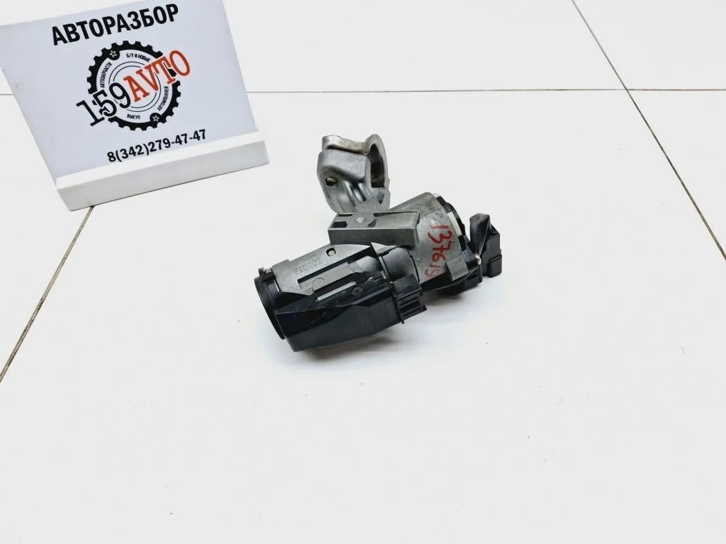 Замок зажигания Toyota Corolla 2005 E120