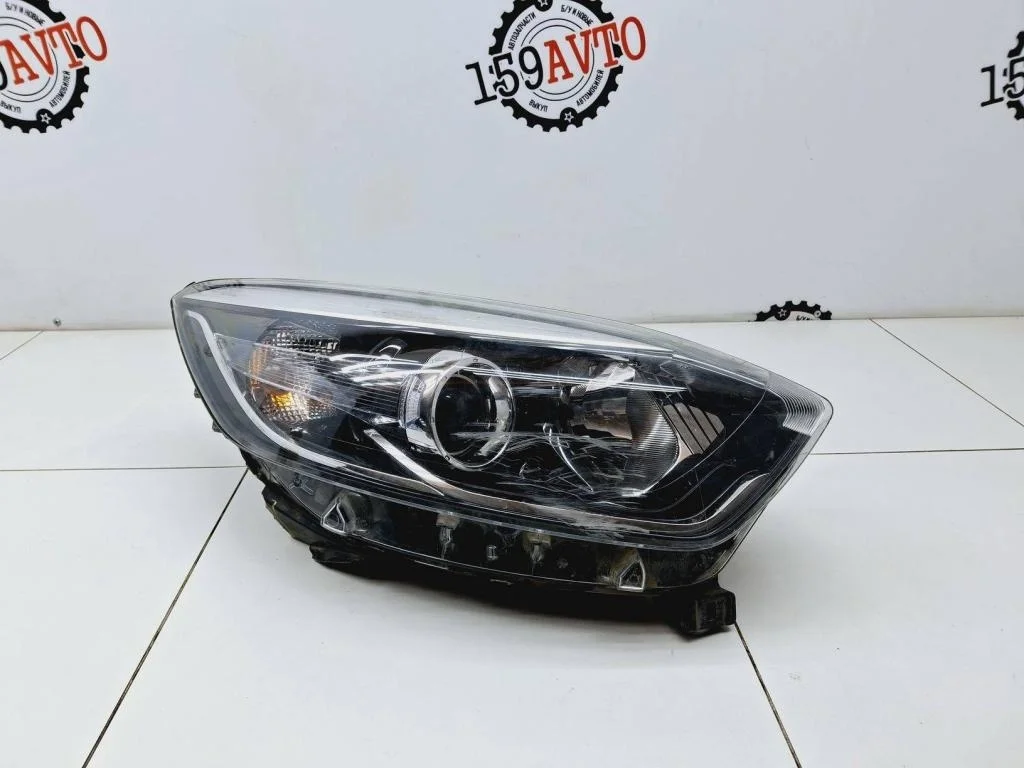 Фара правая Renault Kaptur