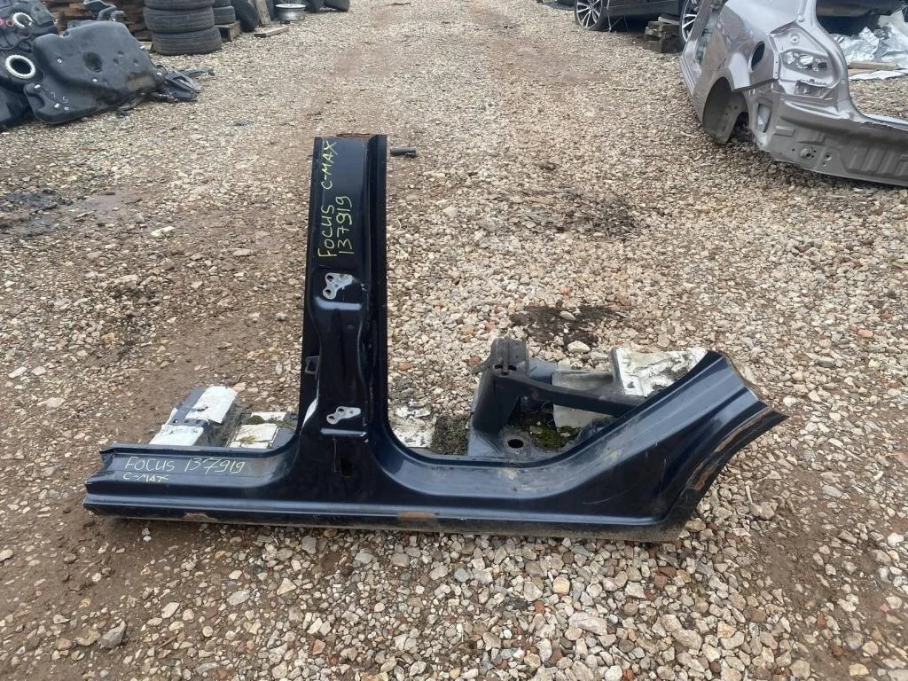Порог со стойкой левый Ford Focus 2