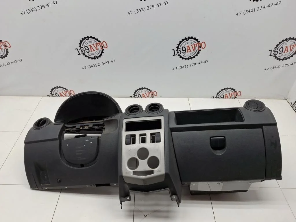 Торпедо Renault Logan 1 L90