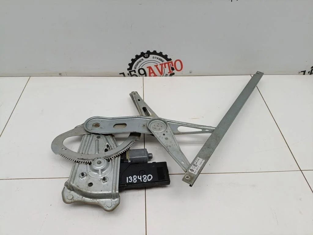 Стеклоподъемник передний левый Renault Fluence 2010