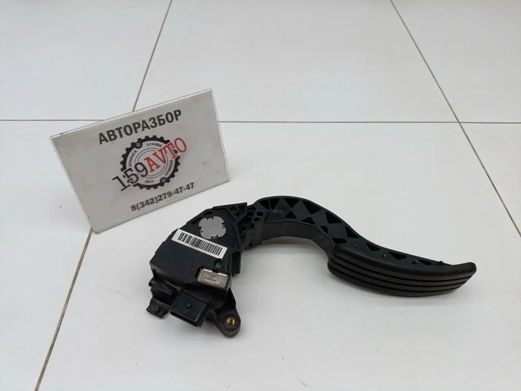 Педаль газа Renault Fluence 2010