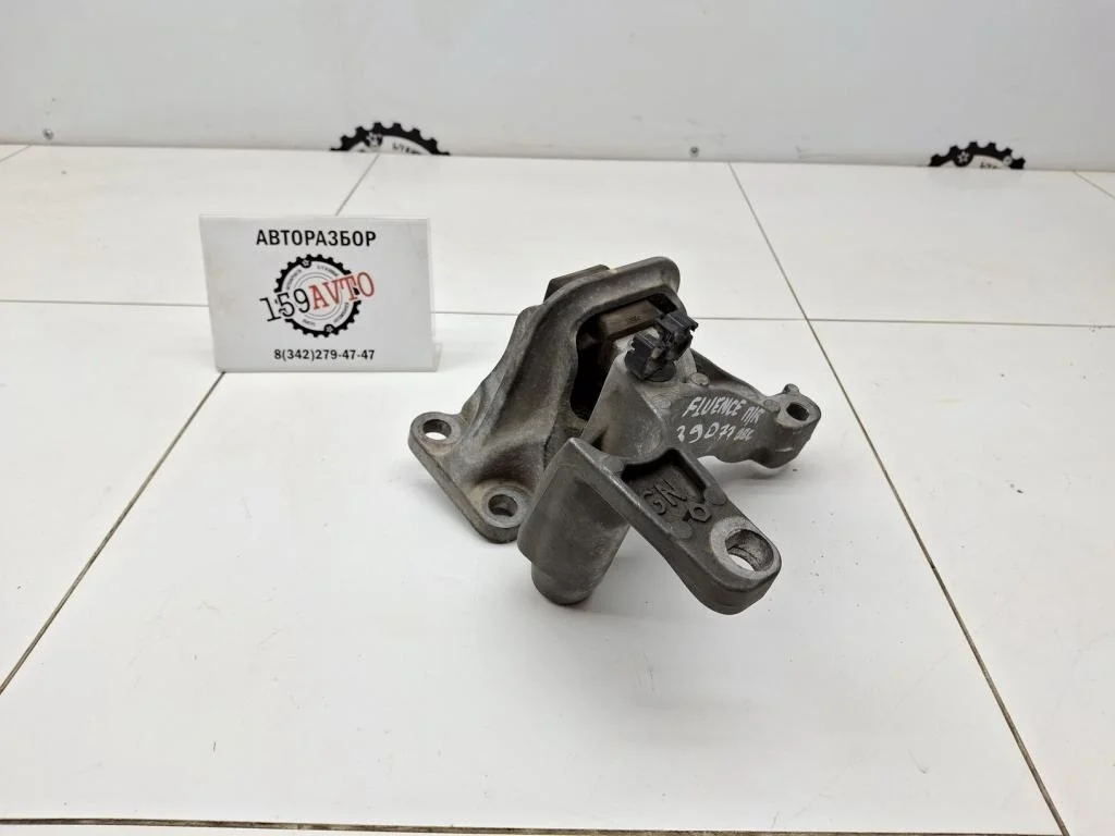 Опора двигателя правая Renault Fluence 2010