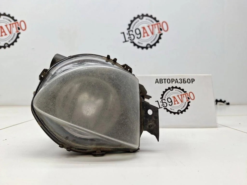 Фара противотуманная правая BMW 3-Series E90, E91, E92, E93