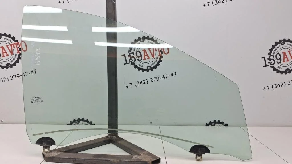 Стекло двери передней правой Renault Fluence 2010