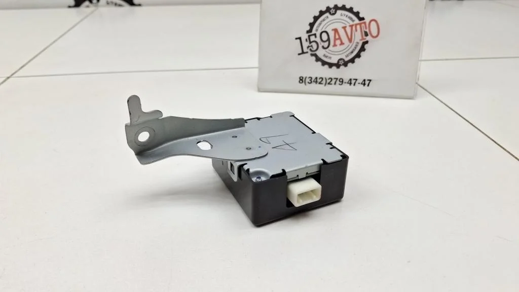 Блок управления центральным замком Toyota Hilux 7 2012 AN10, AN20, AN30