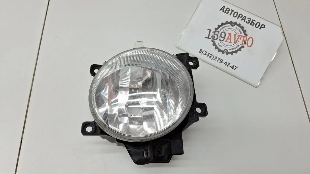 Фара противотуманная правая Toyota Land Cruiser J200