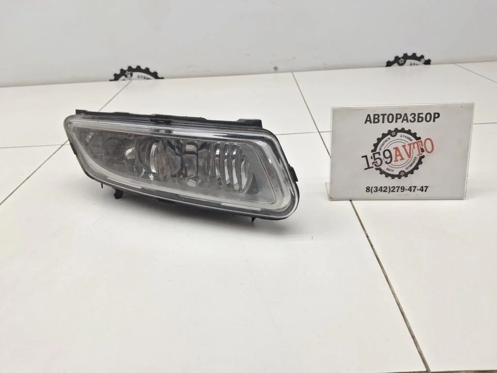 Фара противотуманная правая Volkswagen Polo 5