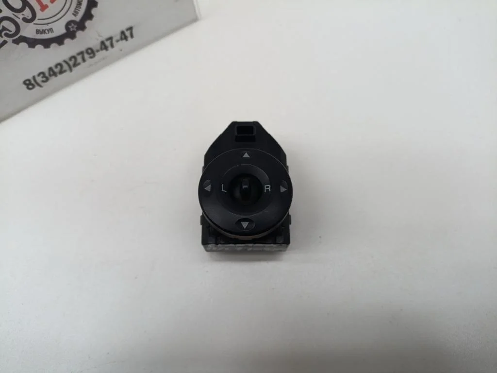 Переключатель регулировки зеркала Hyundai Elantra HD