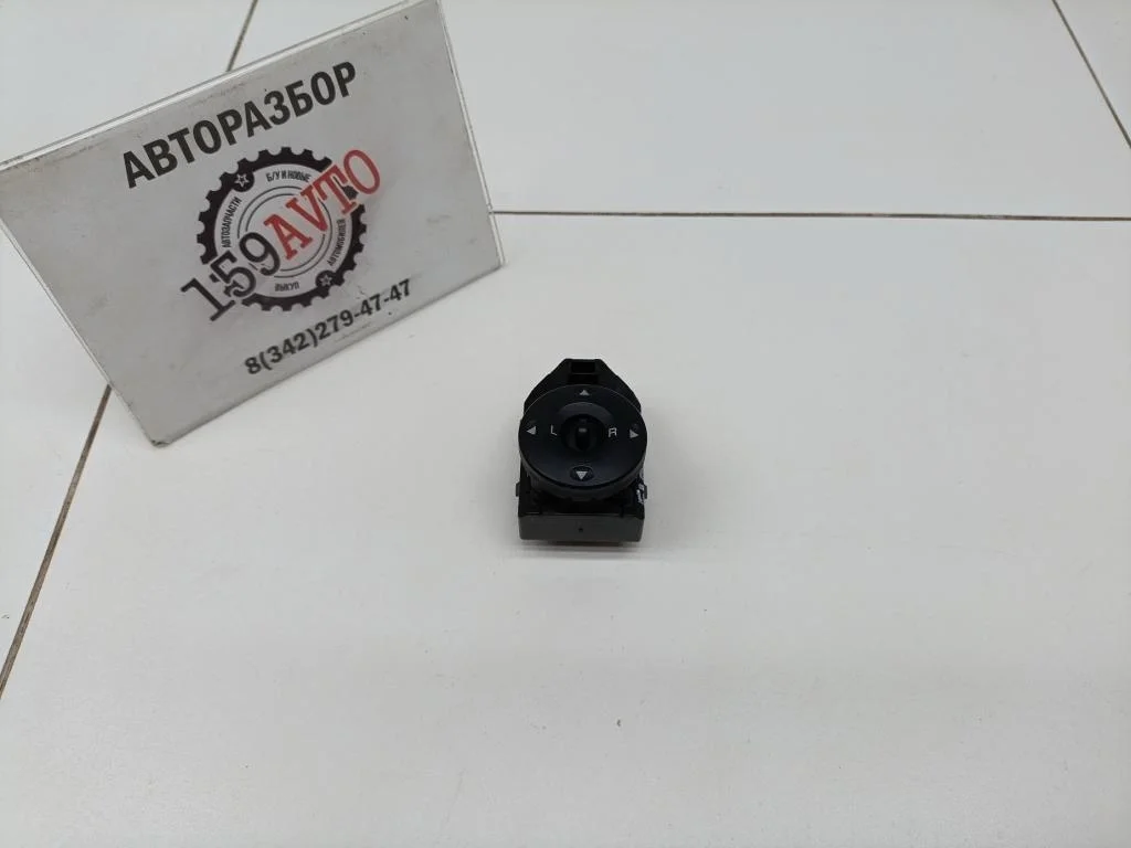 Переключатель регулировки зеркала Hyundai Elantra HD