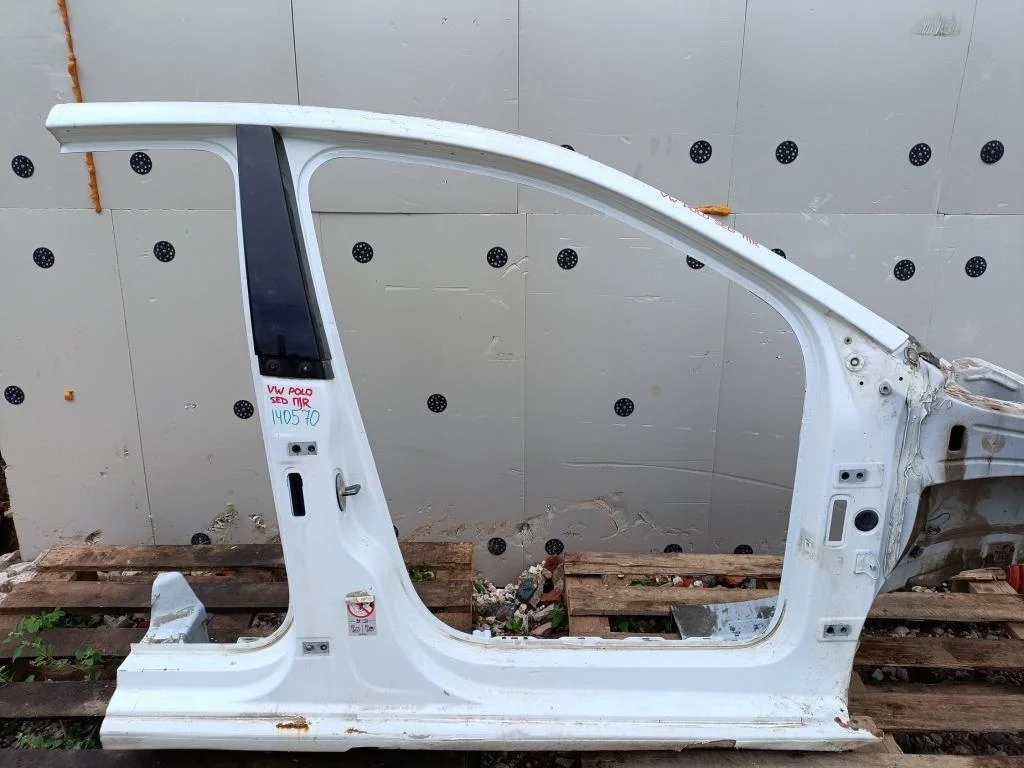 Порог со стойкой правый Volkswagen Polo 5 2019