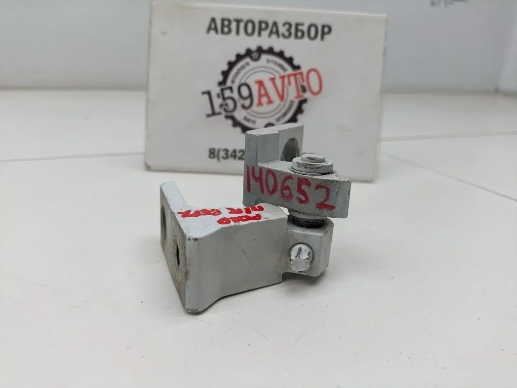 Петля двери Volkswagen Polo 5 2019