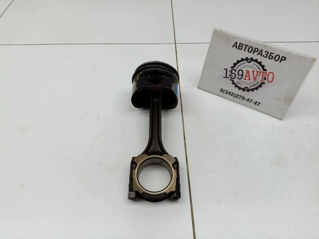 Поршень с шатуном Nissan Almera N16