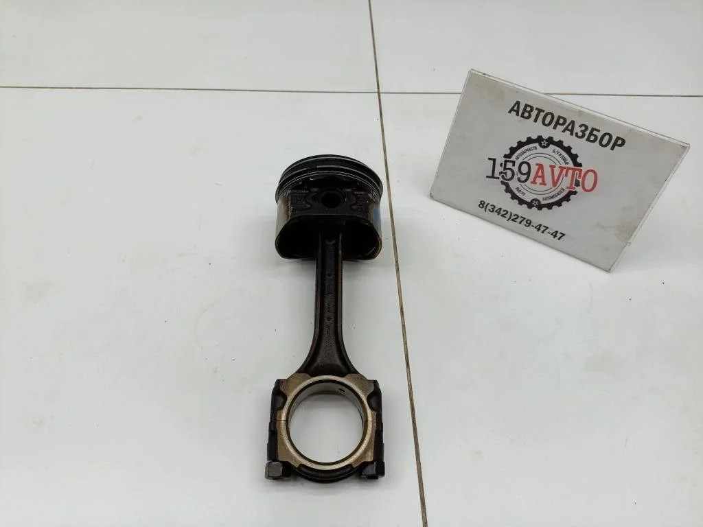 Поршень с шатуном Nissan Almera N16