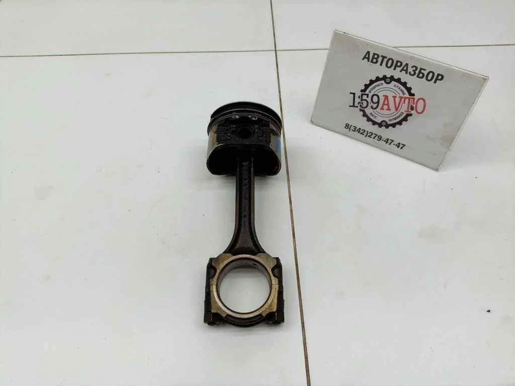 Поршень с шатуном Nissan Almera N16