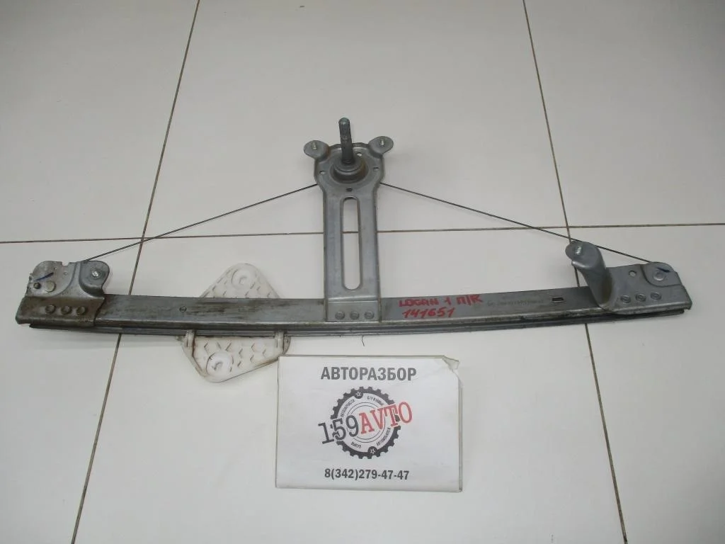 Стеклоподъемник механический передний правый Renault Logan 1 L90