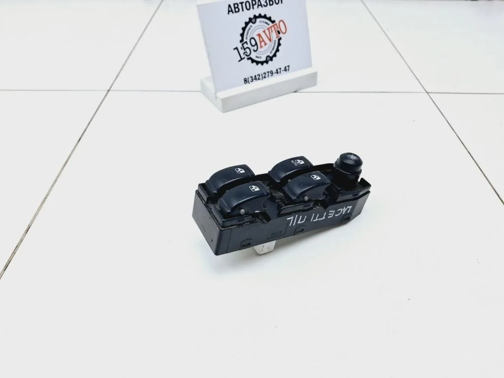 Блок управления стеклоподъемниками Chevrolet Lacetti J200