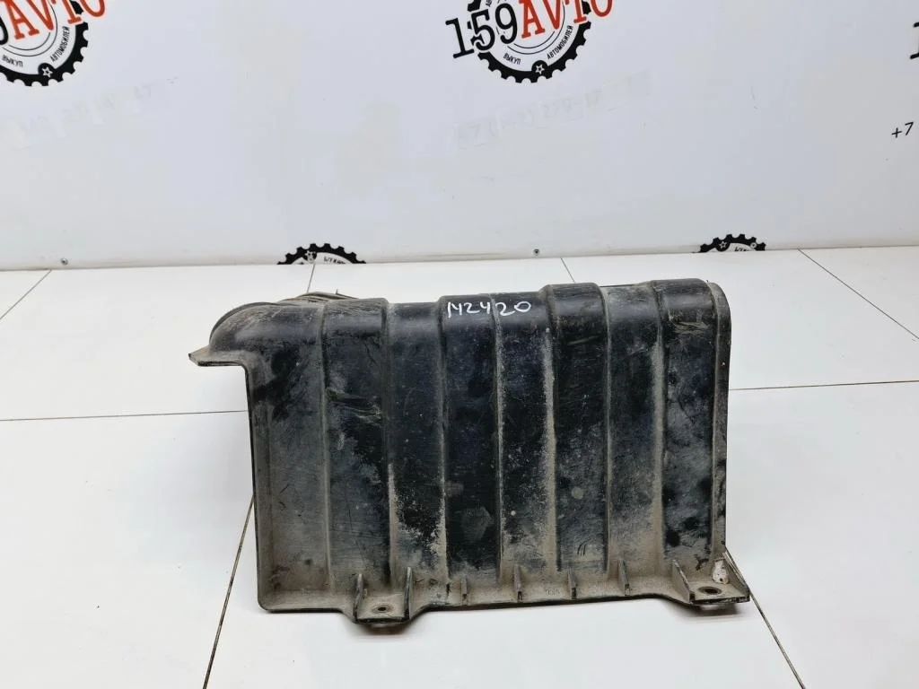 Пыльник двигателя боковой правый Hyundai Solaris 1 RB