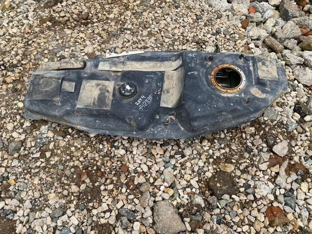 Бак топливный Toyota RAV4 A40