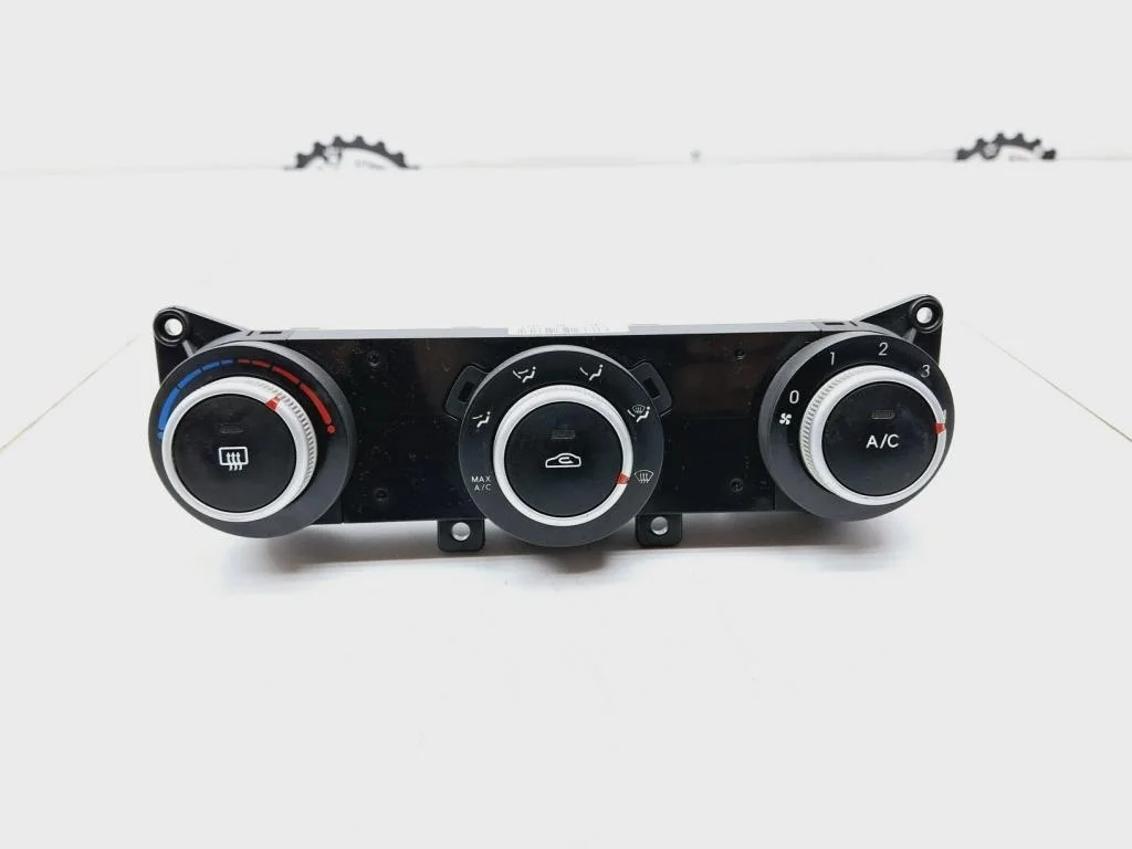 Блок управления отопителем Kia Ceed 1