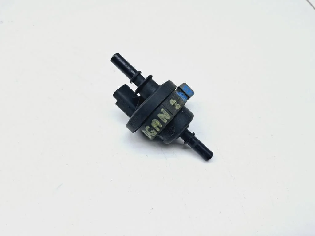 Клапан вентиляции топливного бака Renault Logan 2 2015 L52