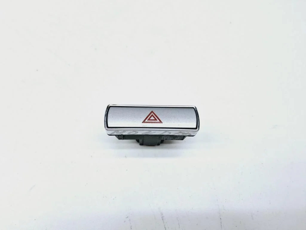 Кнопка аварийной сигнализации Ford Mondeo 3