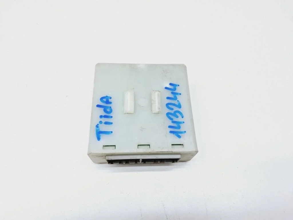 Блок электронный Nissan Tiida C11