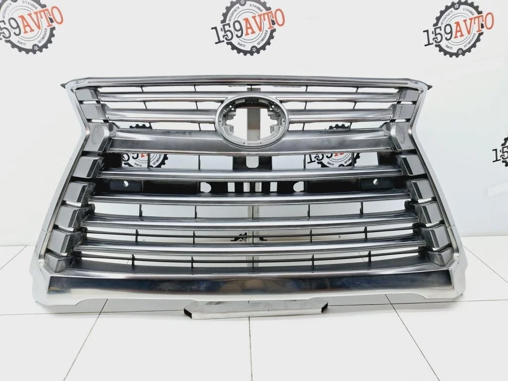 Решетка радиатора Lexus LX570 J200