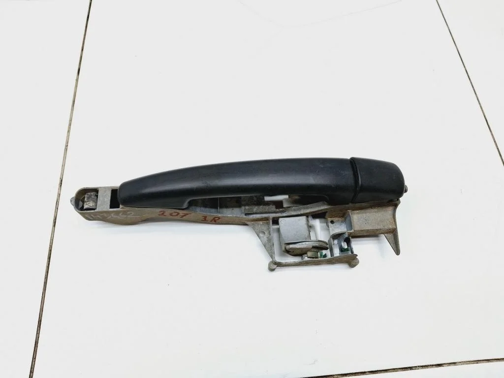 Ручка двери задней наружная правая Peugeot 207