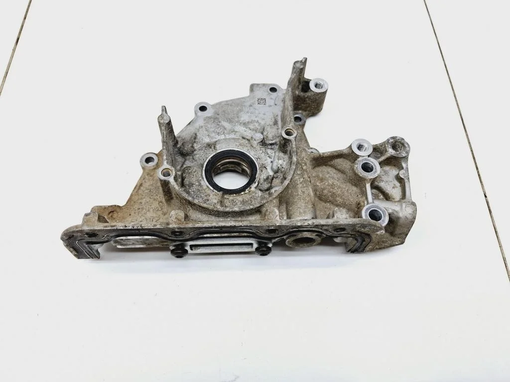 Насос масляный Volkswagen Polo 5