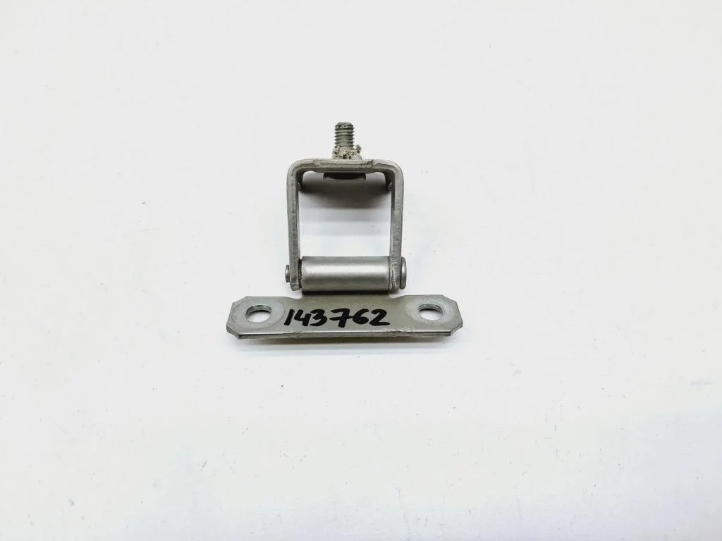 Петля двери багажника Renault Sandero 1 2010 BS