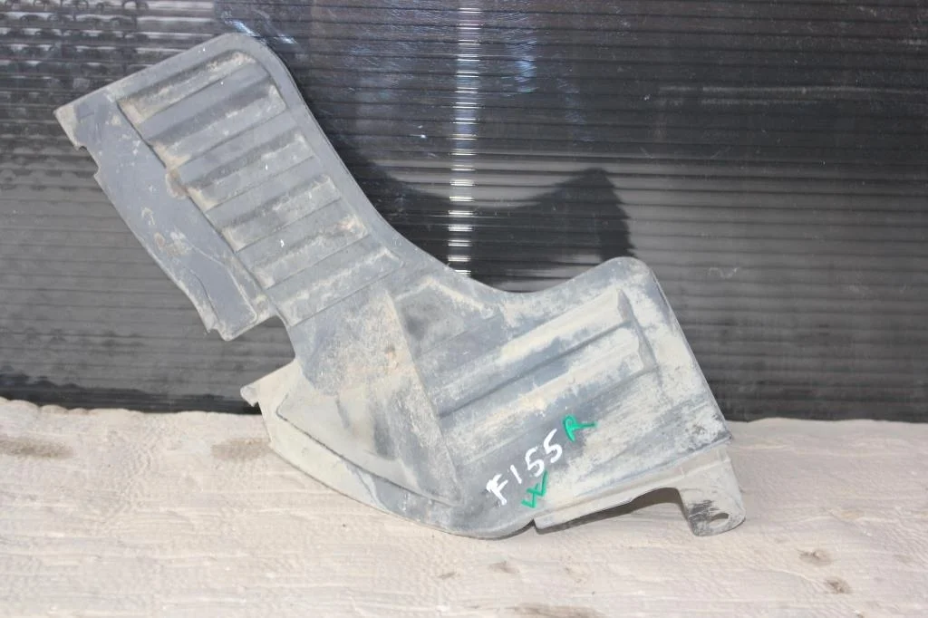 Б.у. пыльник бампера NISSAN JUKE F15E NISSAN JUKE F15E