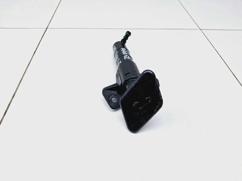 Форсунка омывателя фары Kia Sportage 3 SL