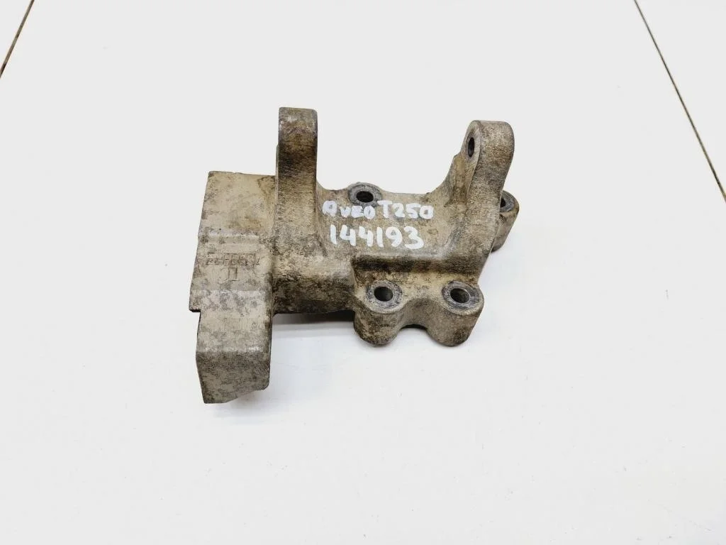 Кронштейн генератора Chevrolet Aveo T250, T255