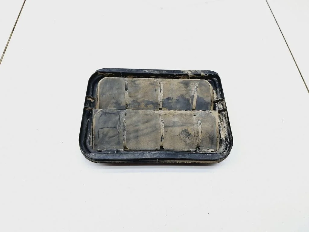 Решетка вентиляционная Renault Fluence 2010