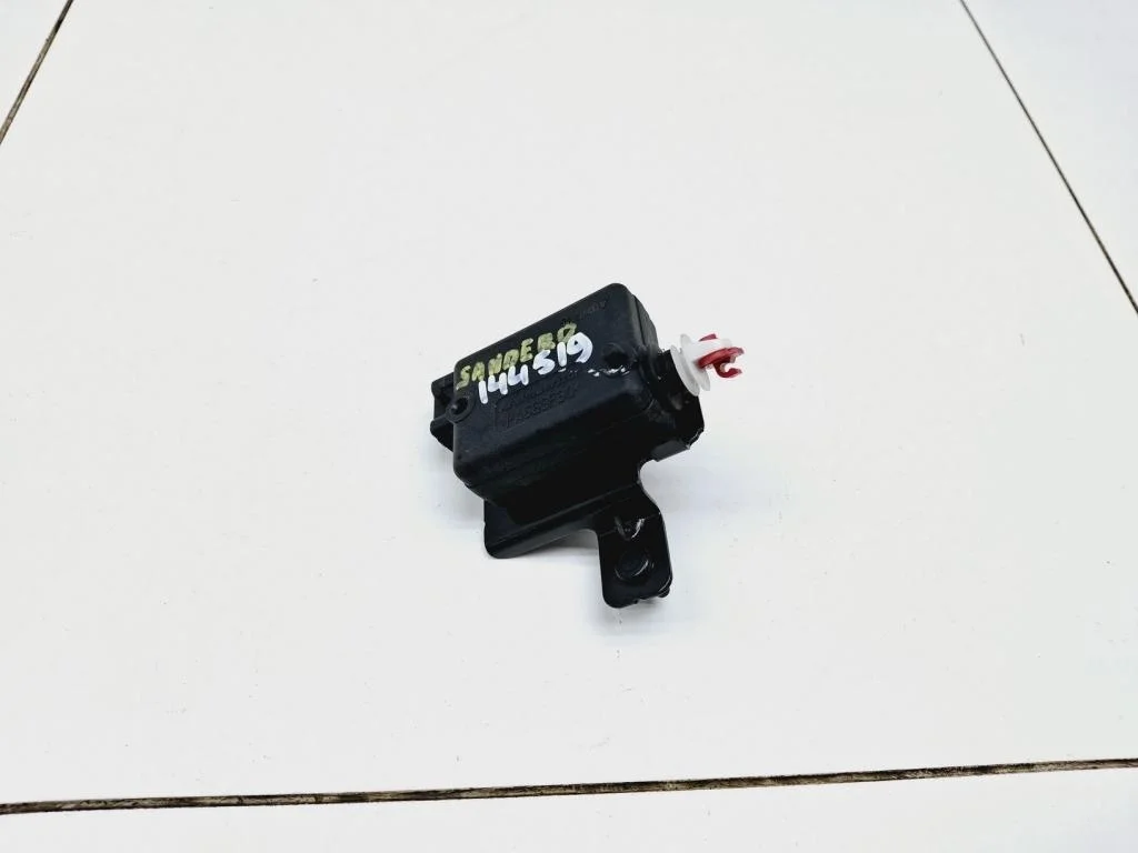 Активатор замка багажника Renault Sandero 1 2010 BS