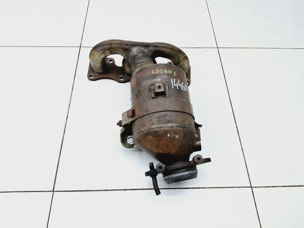 Коллектор выпускной Renault Logan 2 2015 L52