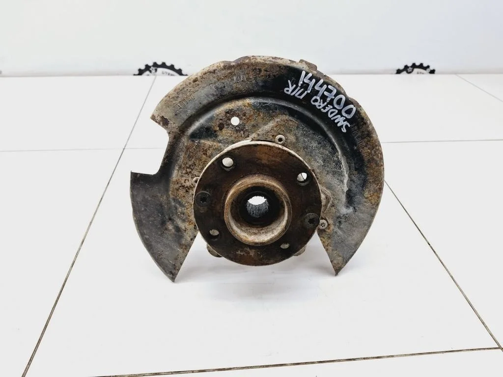 Кулак поворотный передний правый Renault Sandero 1 2010 BS