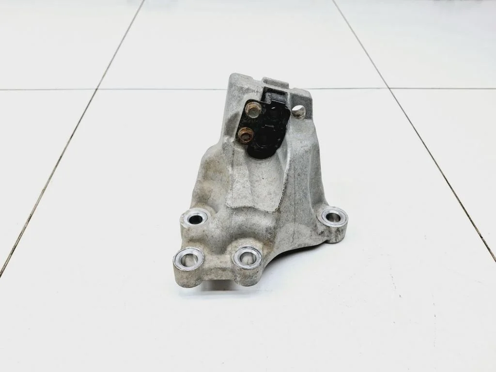 Кронштейн кпп Kia RIO 4 2018 FB