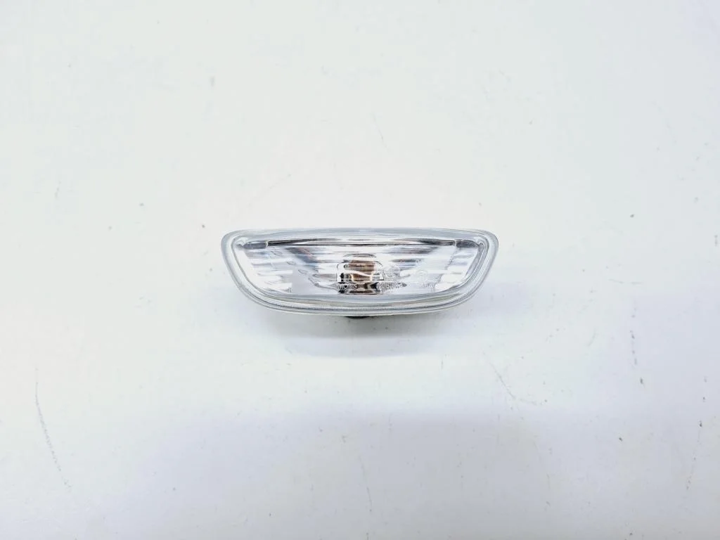 Повторитель на крыло левый Kia RIO 4 2018 FB