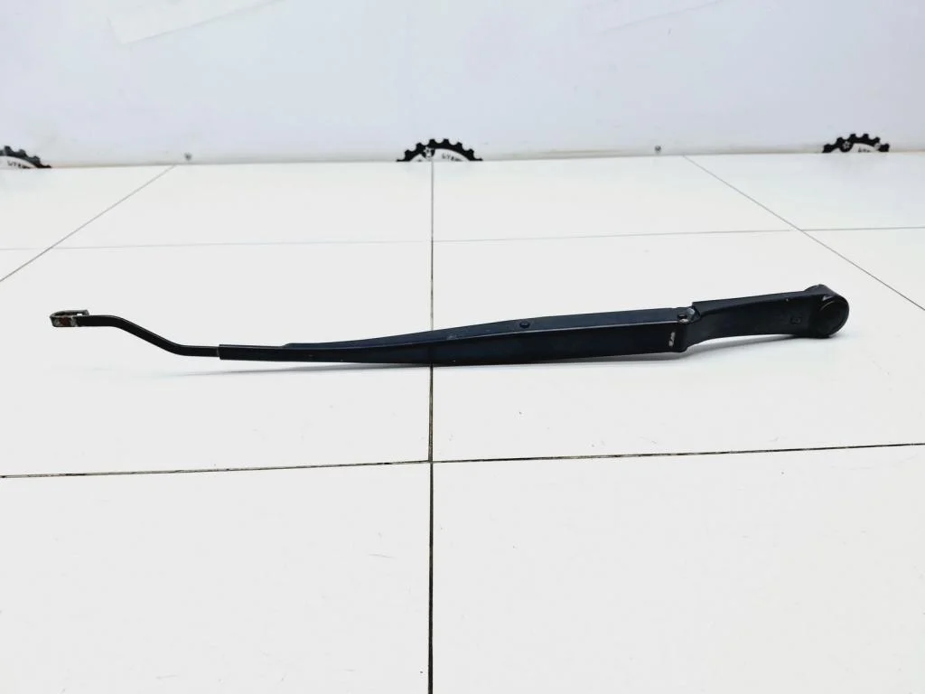 Поводок стеклоочистителя передний правый Kia Sportage 3 2014 SL
