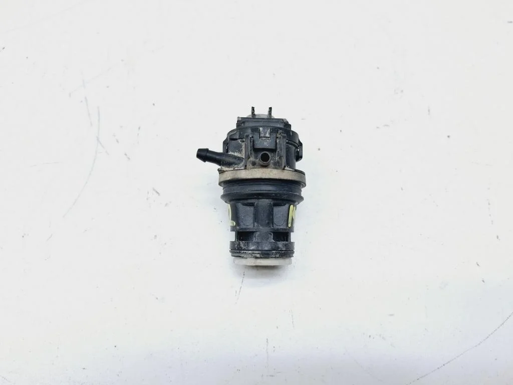 Насос омывателя Toyota Highlander 2 2011 XU40