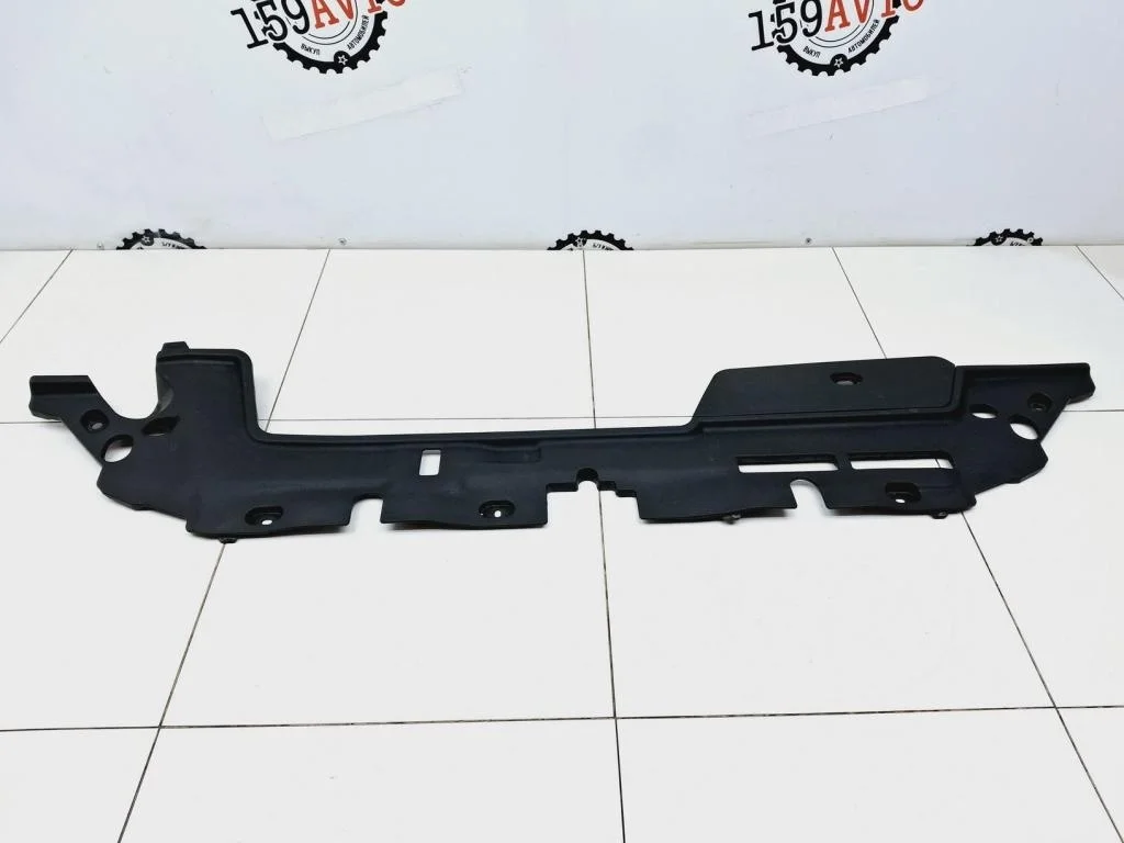 Кожух замка капота Toyota Corolla E150