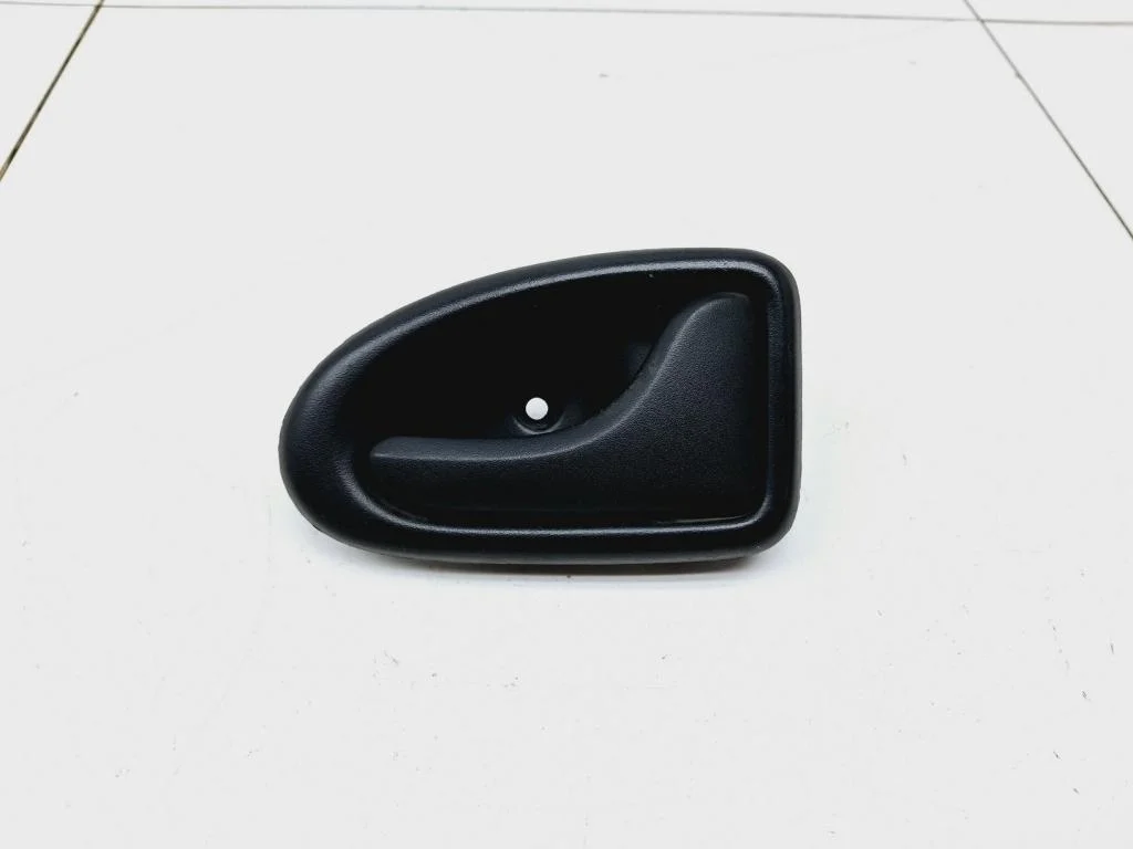 Ручка двери внутренняя правая Renault Logan 1 2007 L90