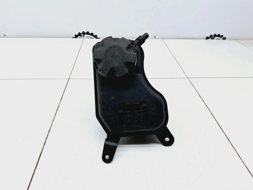 Бачок расширительный BMW 3-Series E90, E91, E92, E93