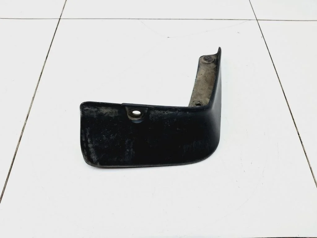 Брызговик задний правый Mitsubishi Lancer 10 2008 CY