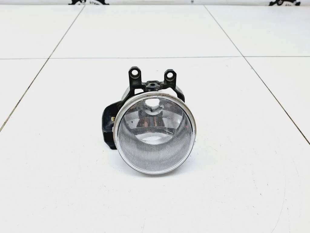 Фара противотуманная правая Toyota RAV4 A40