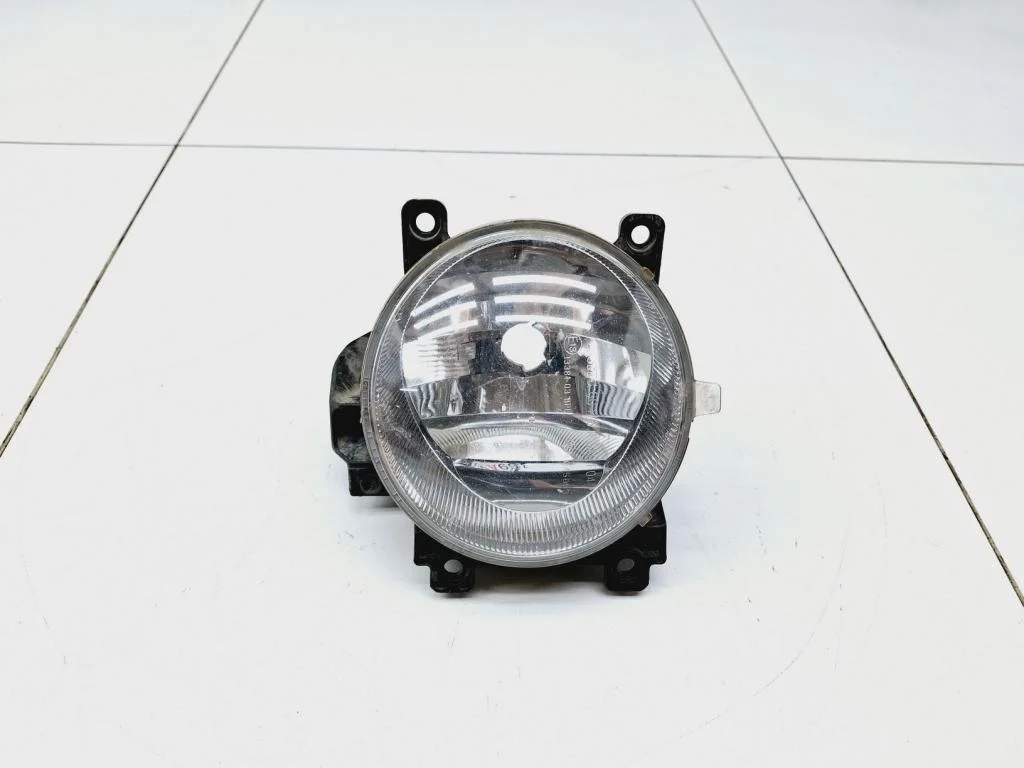 Фара противотуманная правая Toyota RAV4 A40